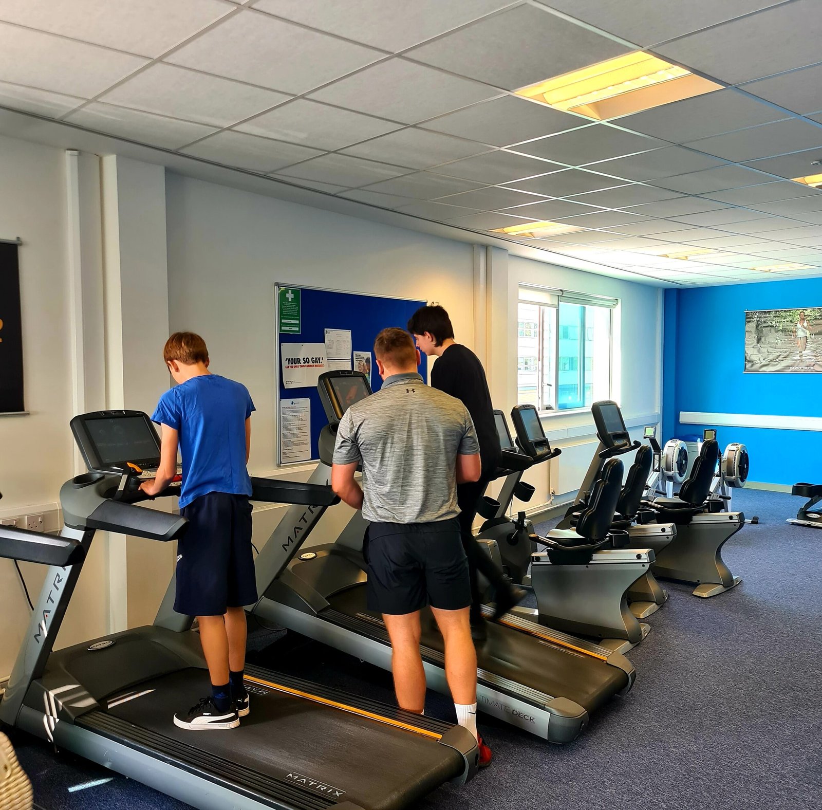 Students using Aylesbury UTC gym for sport